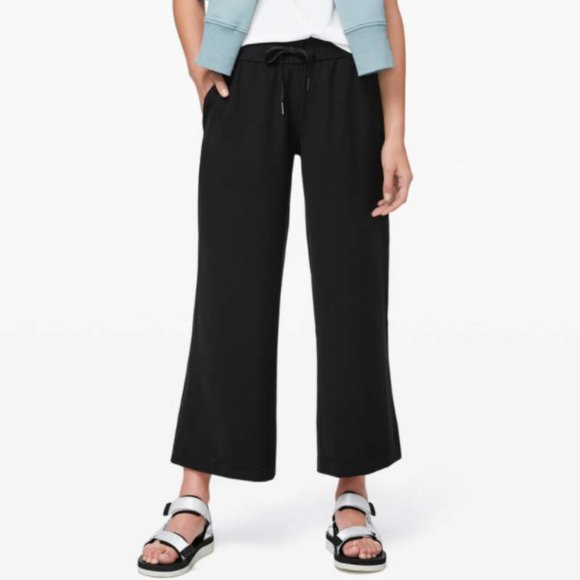 lululemon athletica Pants - LULULEMON On the Fly Pant Woven Black Size 2 NWT